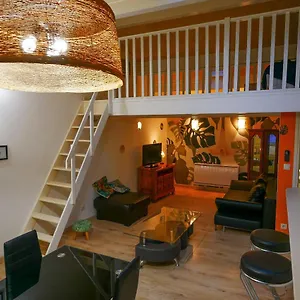 Appartement D'isa- Gitesdesbalcons-com, Loyettes